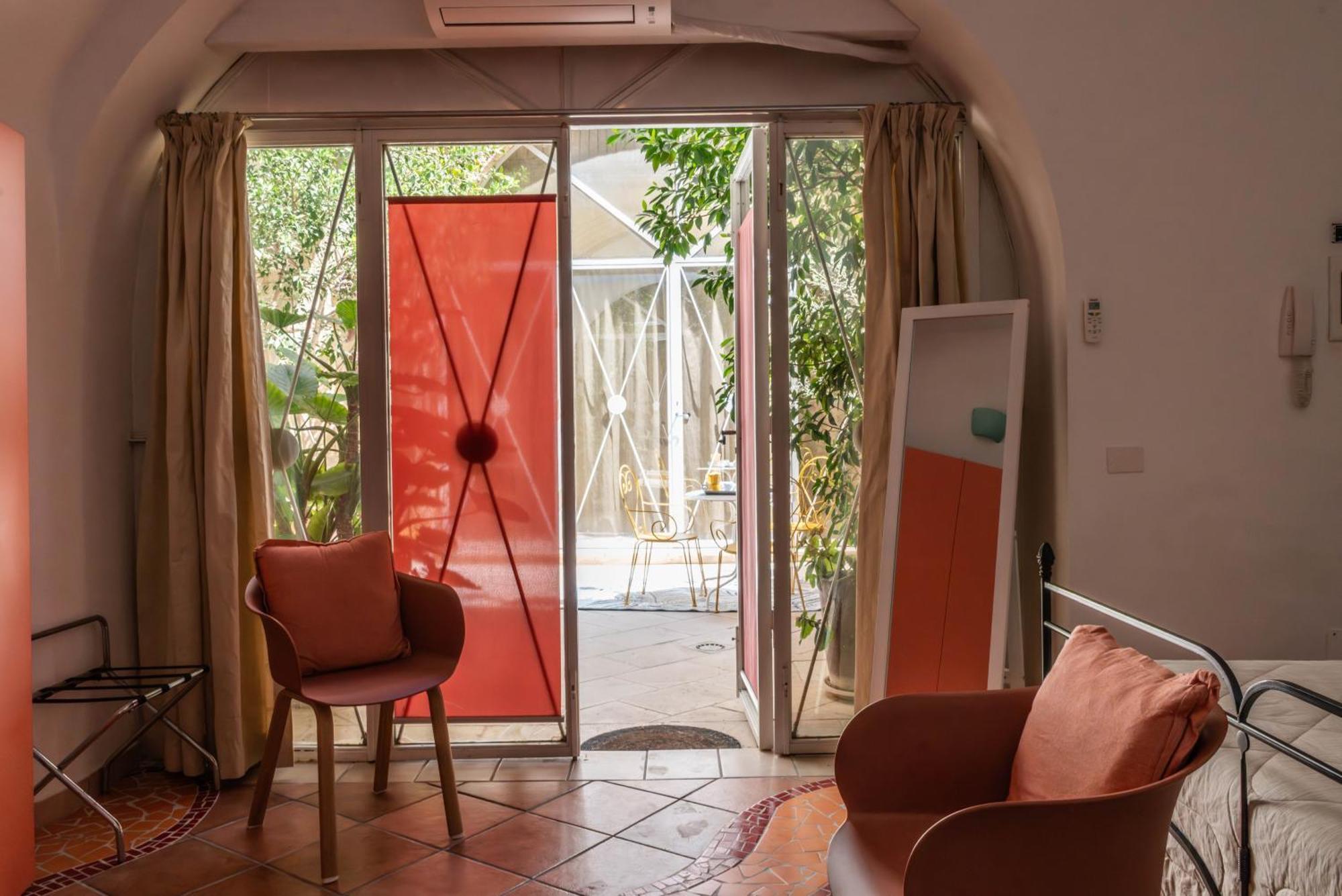 B&B Corte Dei Memoli Di Margiotta Giuseppina Lecce Eksteriør billede