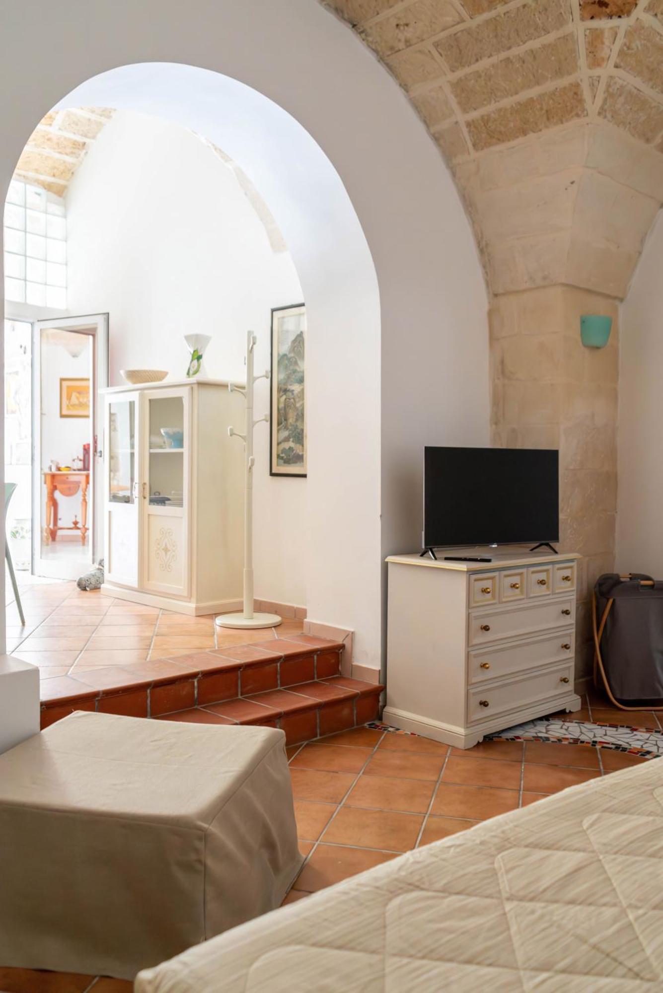 B&B Corte Dei Memoli Di Margiotta Giuseppina Lecce Eksteriør billede